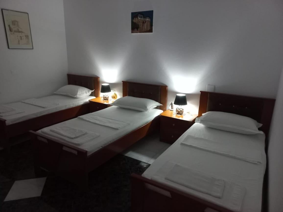 Guest House Bumbli Berat Exterior foto
