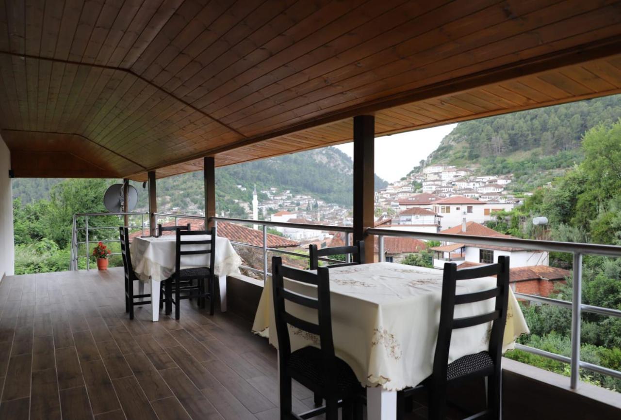 Guest House Bumbli Berat Exterior foto