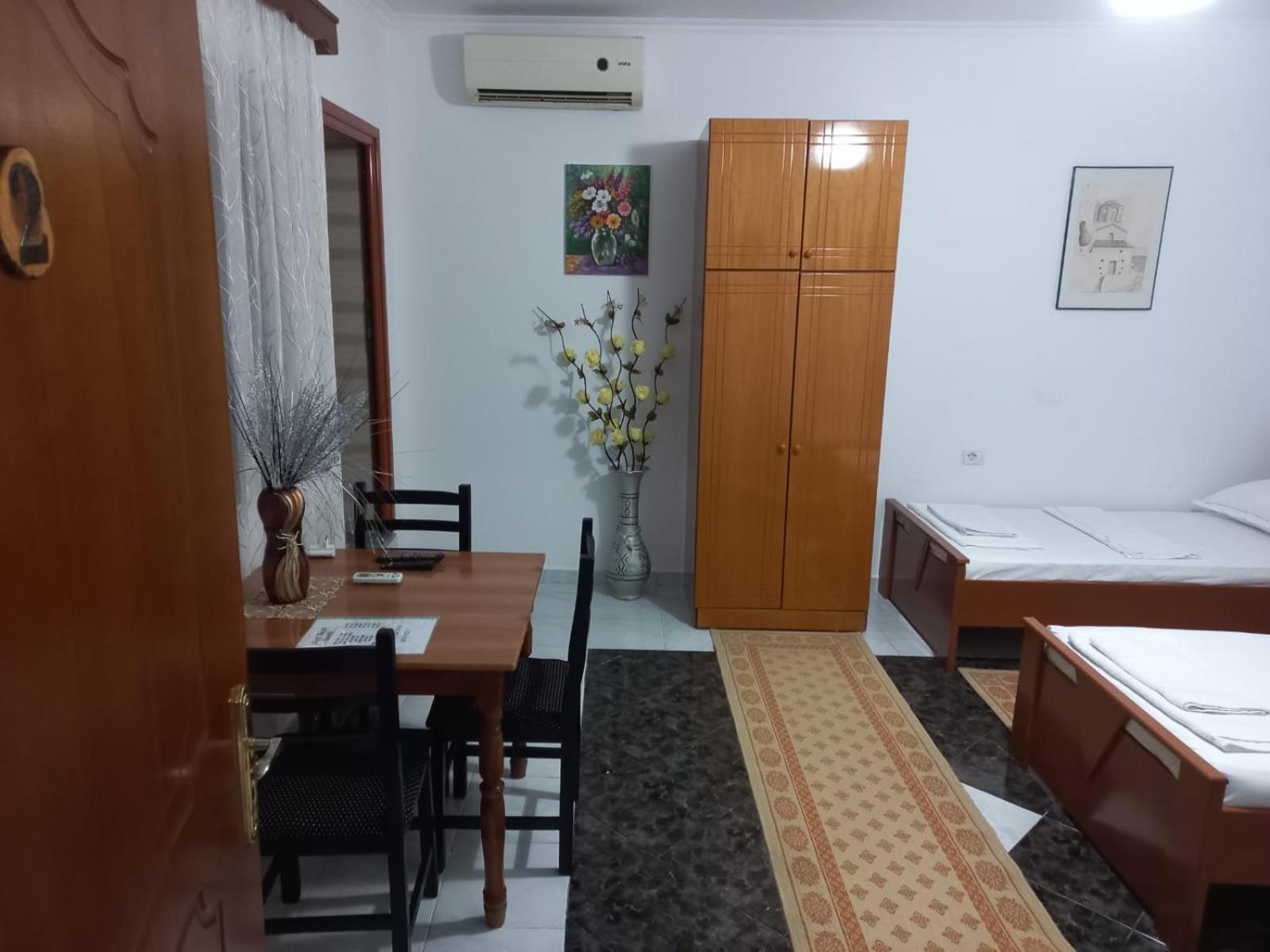 Guest House Bumbli Berat Cameră foto