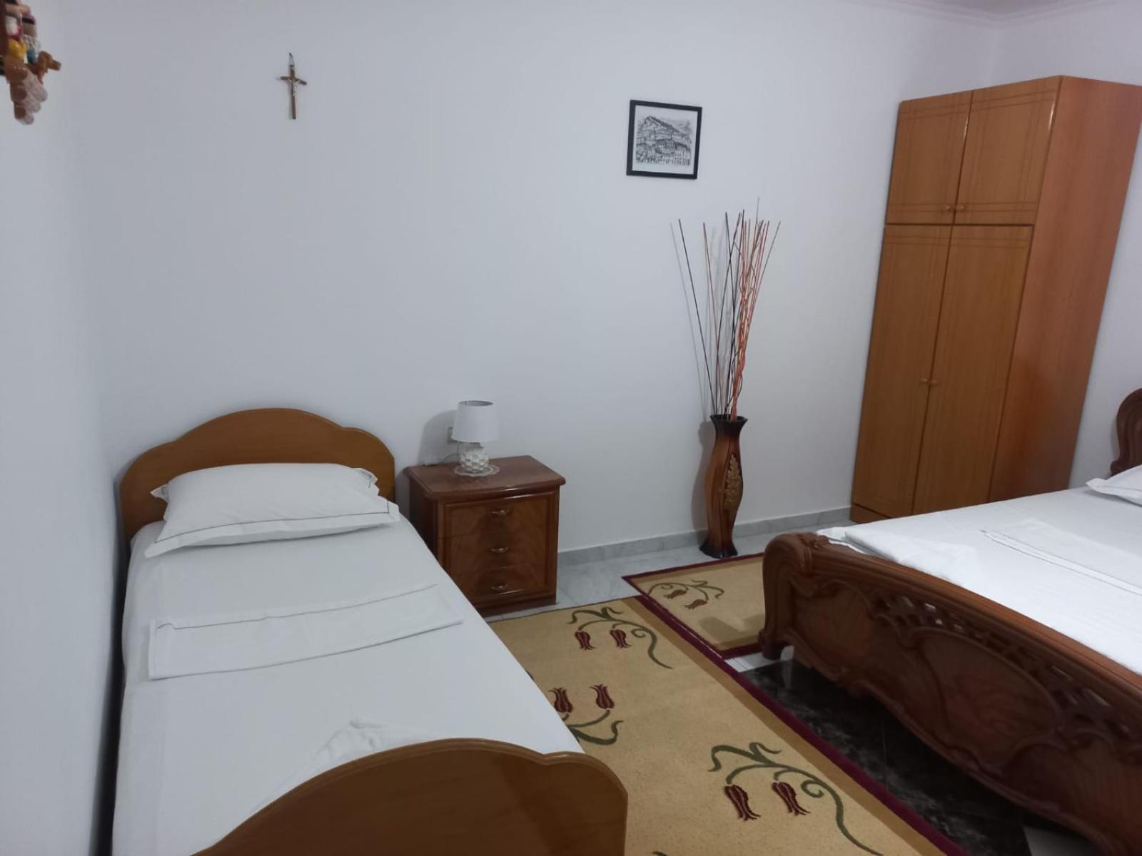 Guest House Bumbli Berat Cameră foto