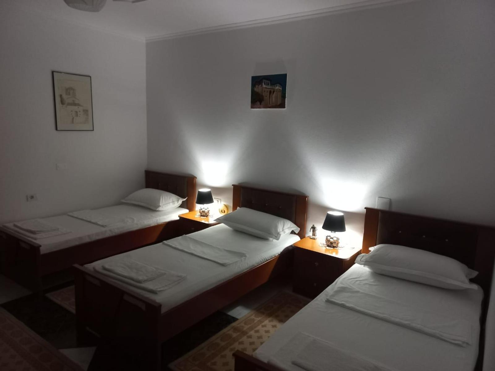 Guest House Bumbli Berat Cameră foto