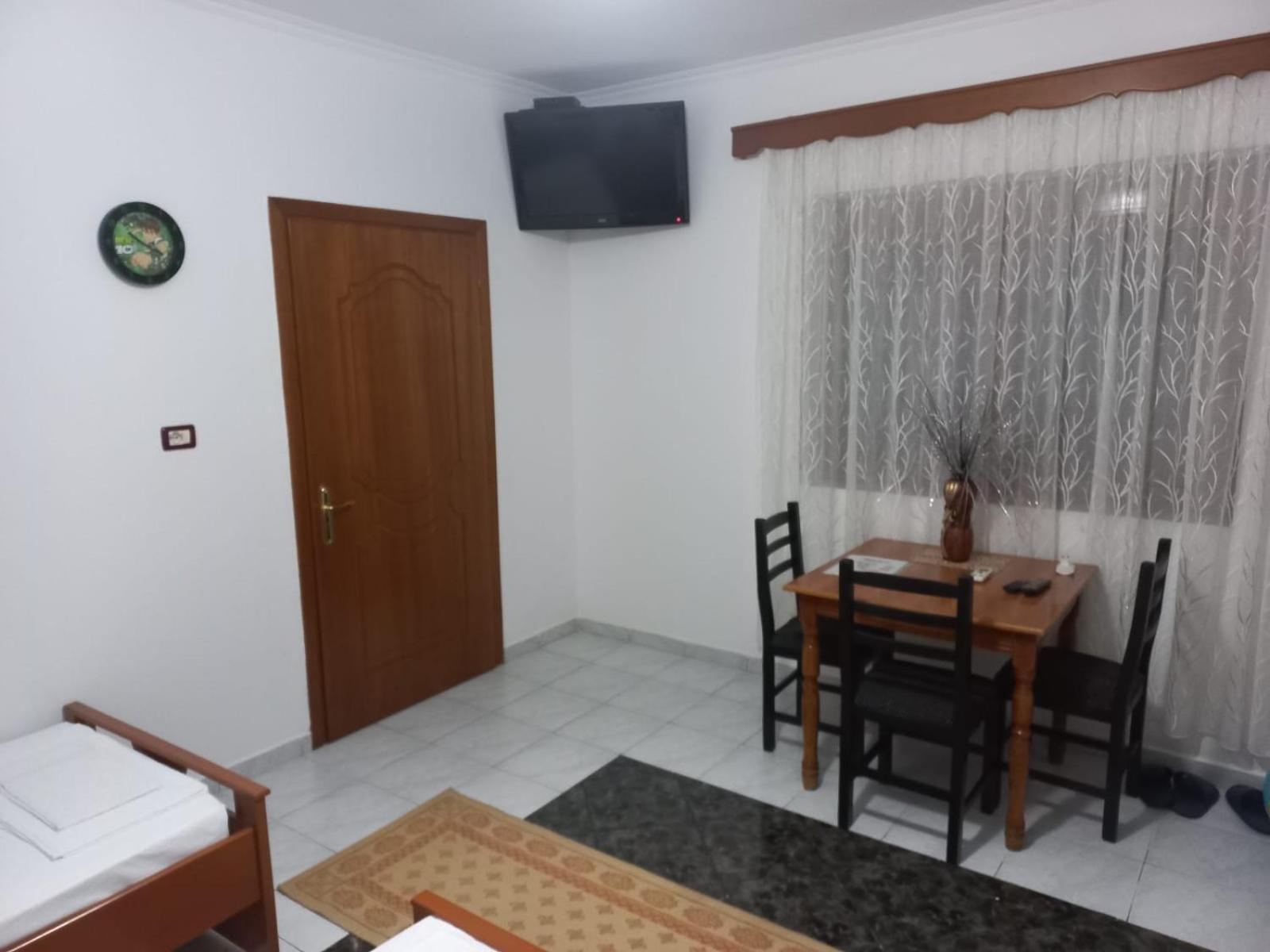 Guest House Bumbli Berat Cameră foto